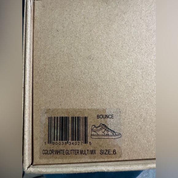 NIB Vintage Havana Women's Sneakers - Picture 4 of 5